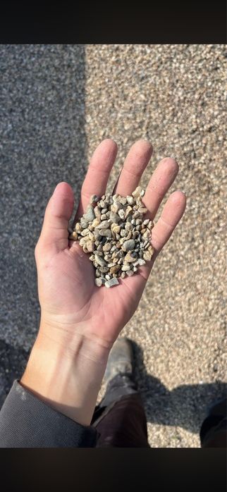 Agregate balastiere:nisip ,balast ,piatra concasata ,pamant