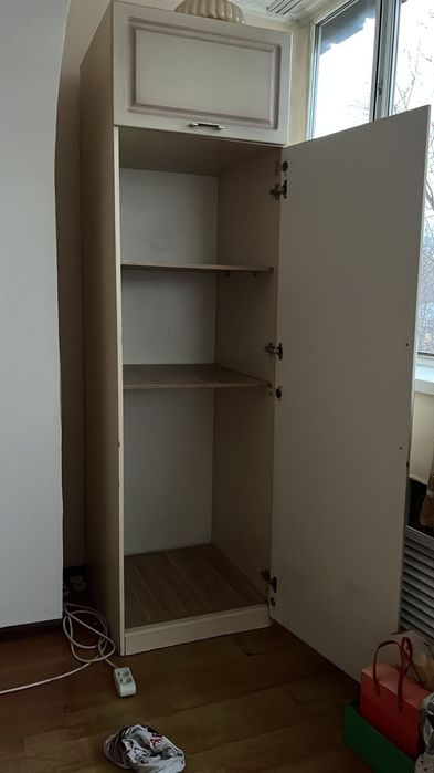 Продам Шкаф-пенал МДФ срочно