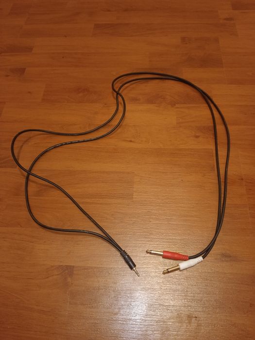 Срочно продам оригинал кабел для электро гитара с aux
