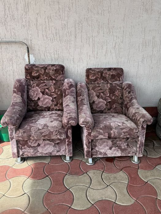 Продам диван с креслами срочно