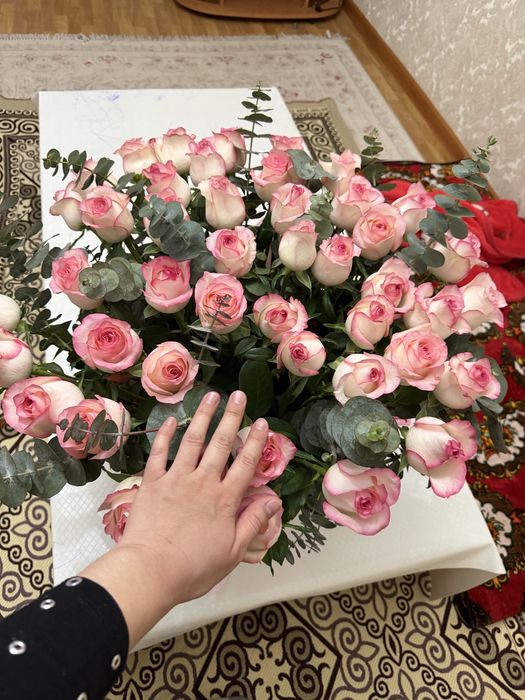 Цветы Роза Свежие корзине