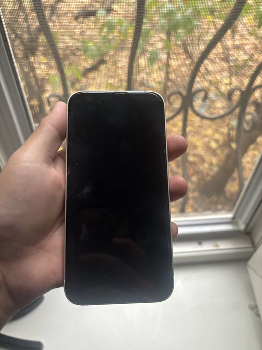 продам айфон рабочий