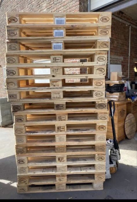 дървени палети на едро и на дребно здрави почти нови ……