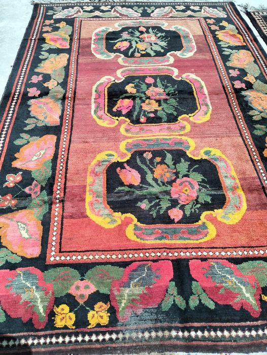 Олар басын кискаға итеріп жіберетін жыныстық қатынасты қараңыз