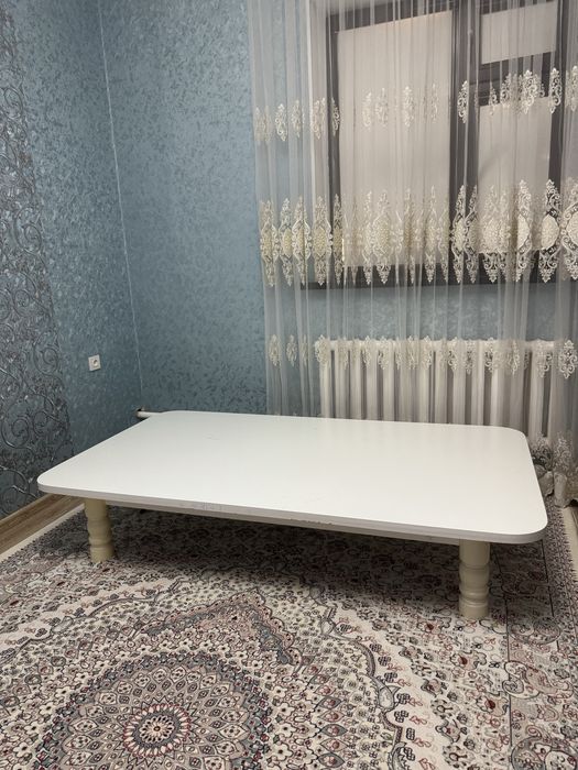 Кухонный стол с ножками