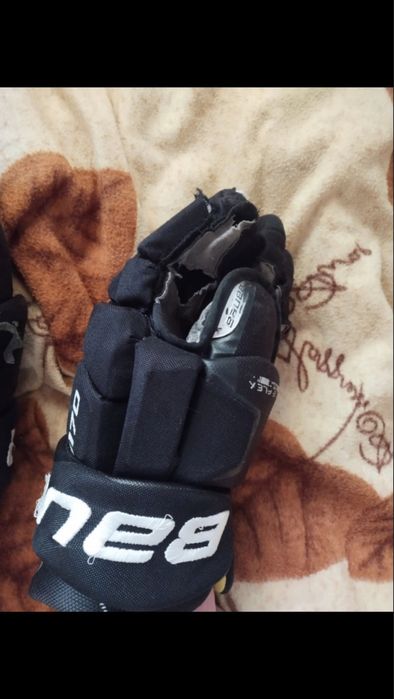 Краги хоккейные цена 8000