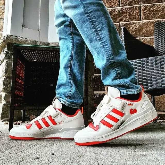 Оригинални кецове * ADIDAS FORUM *HOME ALONE MOVIE* EU40 2/3