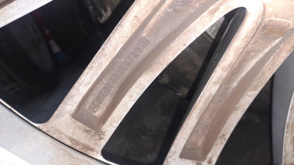 Гуми с джанти за BMW 7 -G30,G31-спорт пакет-275/40/19 с 245/45/19