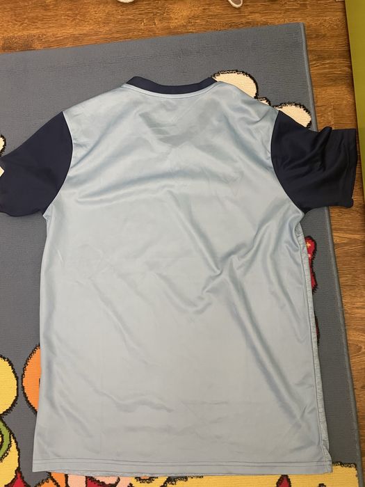 Продаю оригинал макрон футболку