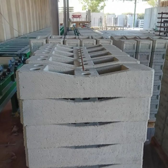 Montanti, Lamele, Distantieri, Vincluri, Cravate, Popi, Cofraje doka