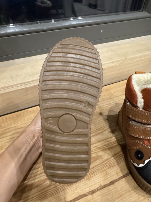 Зимние  ботиник Bartek 24 размер