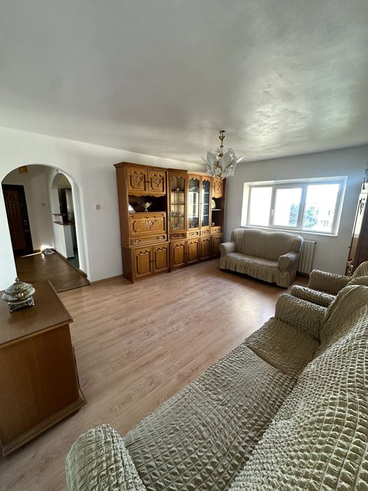 Direct proprietar | Vând apartament cu 4 camere, decomandat, în Constanța (zona Km 4-5, Bulevardul Aurel Vlaicu)