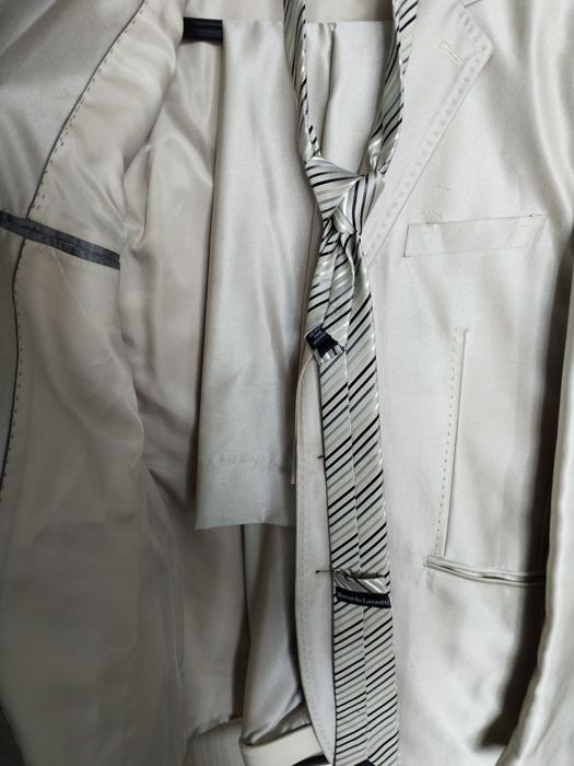 Отдам даром размер 42