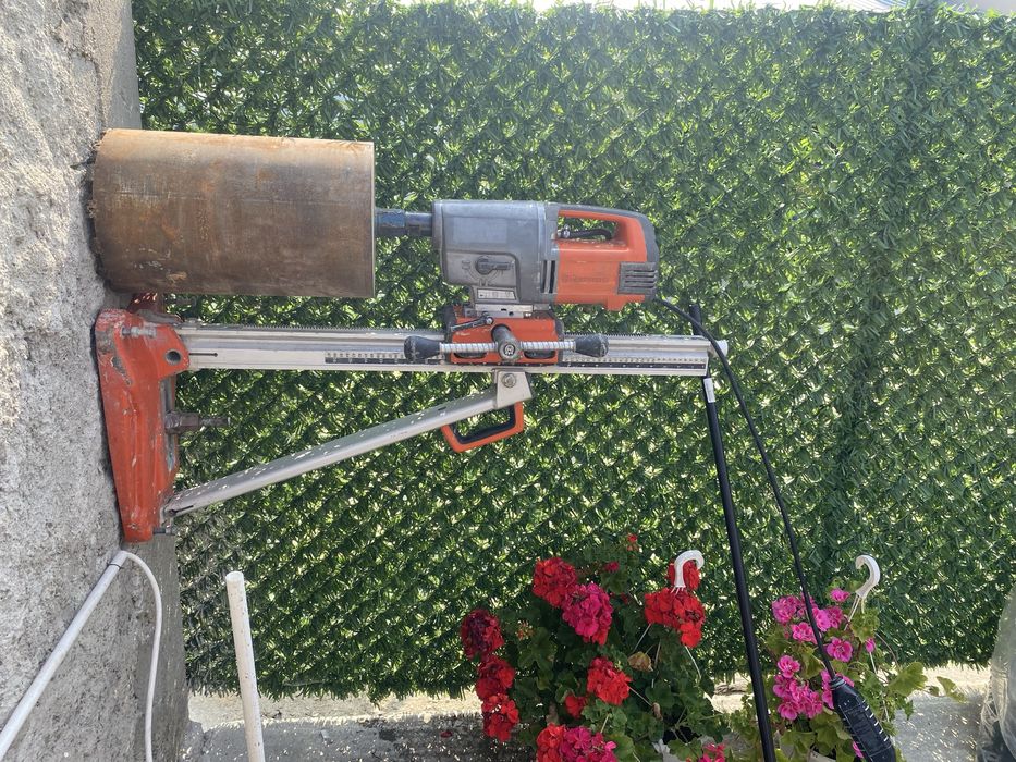 Găuri Profesionale în Beton, Cărămidă, BCA – Curat și Rapid!