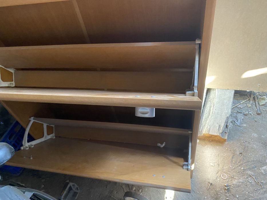 Обувница б/у с двумя отсеками