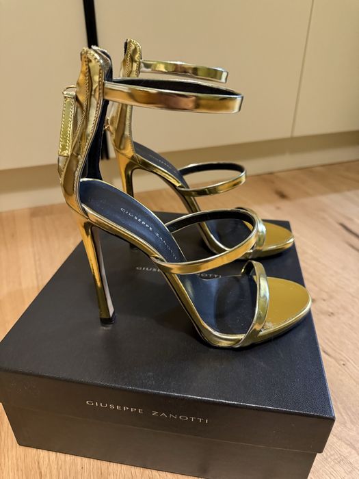 Sandale Giuseppe Zanotti