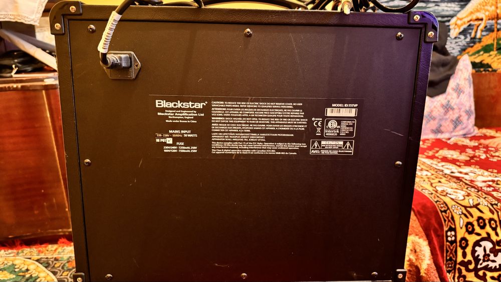 Stație chitară Blackstar ID:15 TVP– aproape nouă, proveniență Elveția