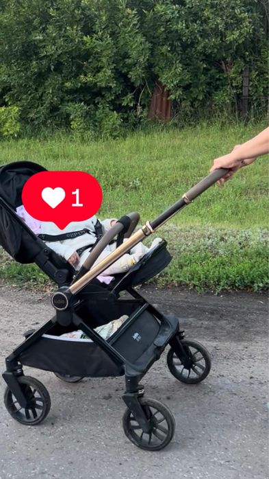Продам прогулочная коляска Kidilo