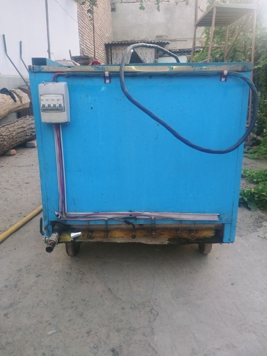 Котёл,для чистки деталей двигателя.