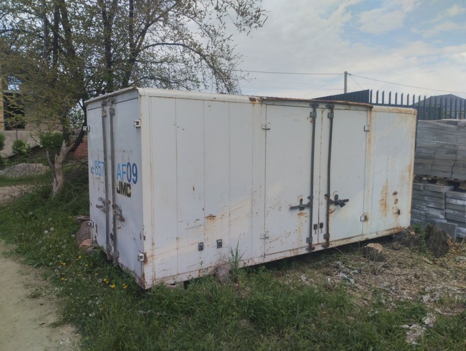 Продам термобудку.