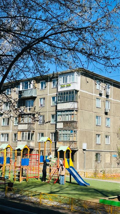Продается 3 х комнатная квартира (4мкр)