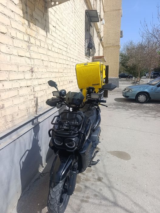 Moped Tank sotiladi