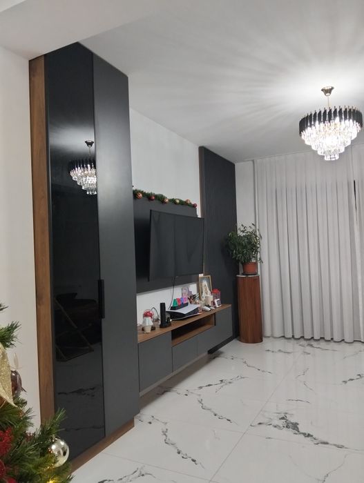 • Mobila la comanda