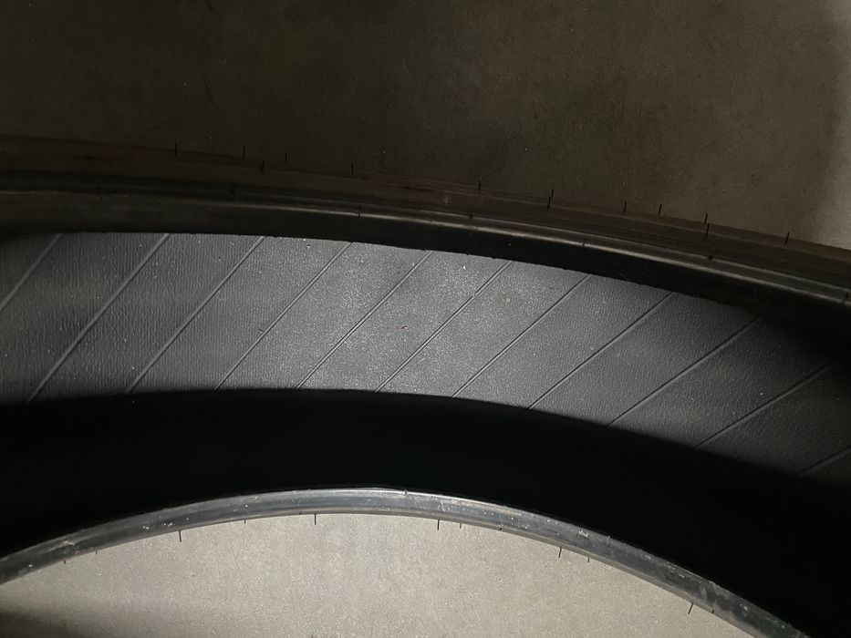 Vand 4 anvelope de vară 215/50 R19 93T