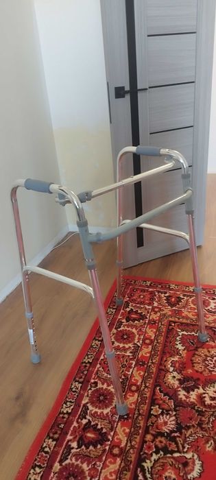 Ходунки медицинские, трость