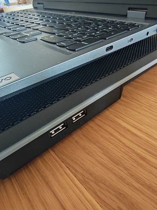 Lenovo LOQ 15IRX10 – i7-13700HX, RTX 5050, 32 GB RAM , 1TB SSD