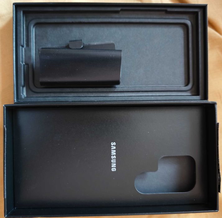 Samsung Galaxy S24 Ultra с гаранция + бонуси