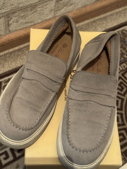 Бесплатно  обувь