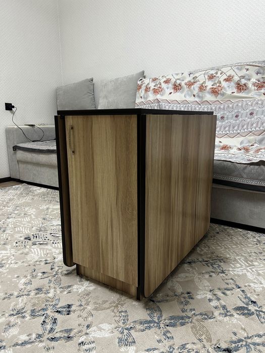 Стол раскладной гостевой