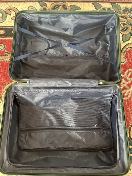 Продам дорожную чемодан