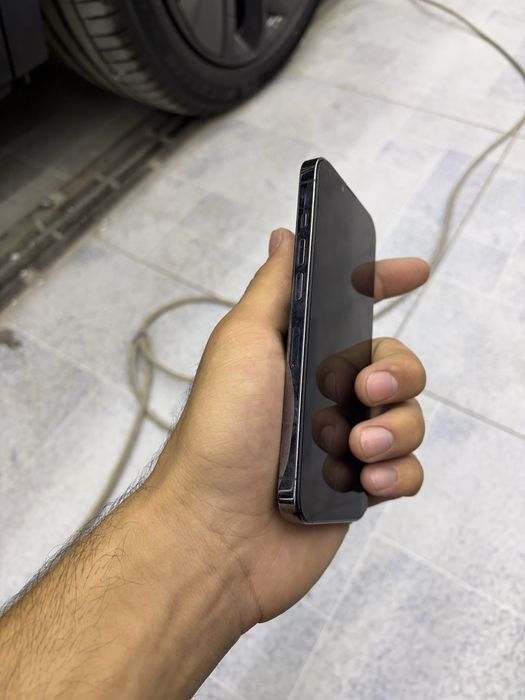 Iphone 13 pro feys ishlamidi bold hama joyi zor ishlidi dastavka bor
