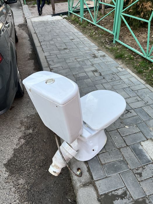 Унитаз туалет бууу