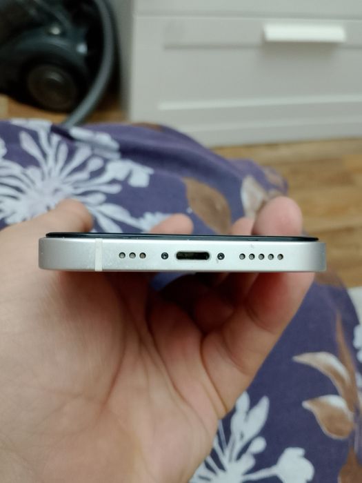 Продам Iphone 12, 64GB