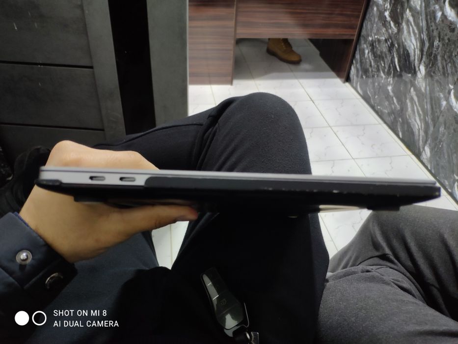 Macbook pro 13-inch 2016 1tb