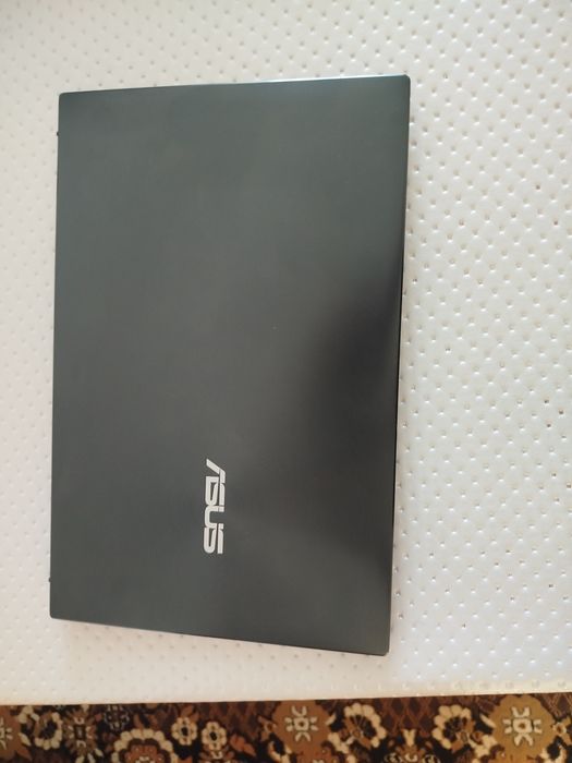 Ноутбук ASUS zenbook
