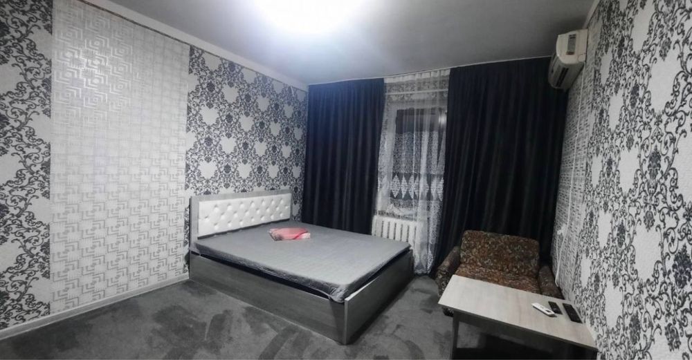 Срочно Цум 1 комнантная . Метро Ойбек