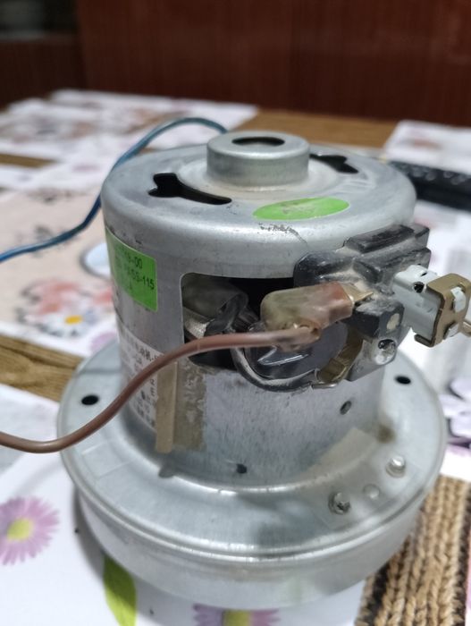 Продам мотор от пылесоса