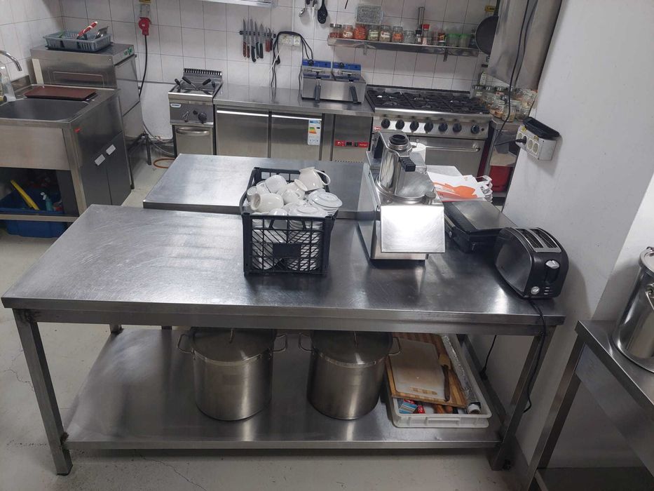 Vânzare afacere /  Închiriere bucătărie complet echipată