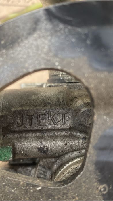 Гур насос тайота ланд крузер