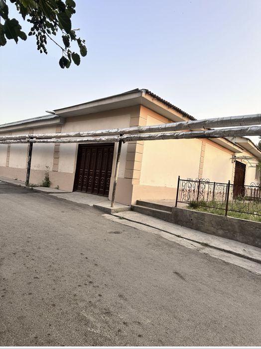 Участка ховли сотилади. Уста ширинда угловой