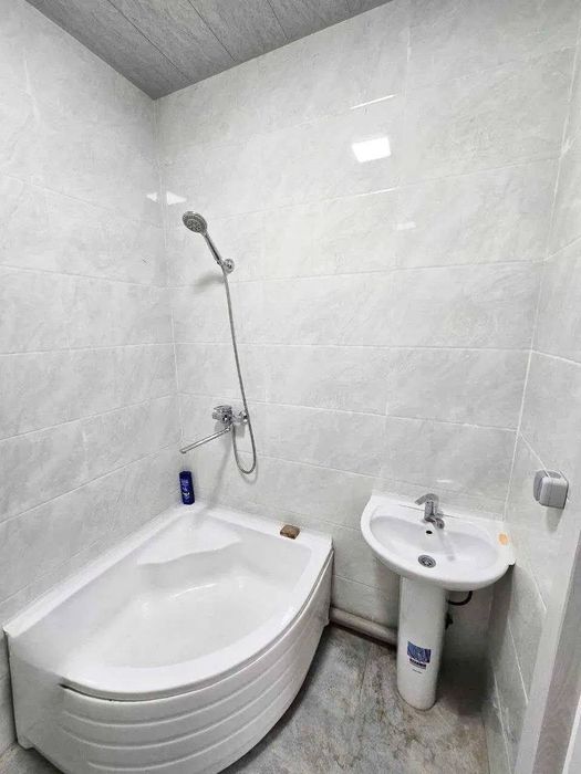 Яшнабад улица Иззат-58 Новостройке продается квартира  2/7/8  42м2