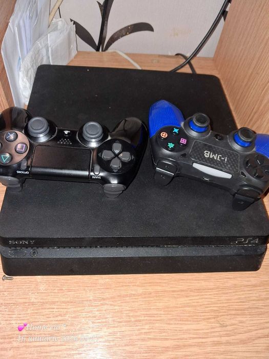 Urgent PlayStation 4 folosit 12 luni