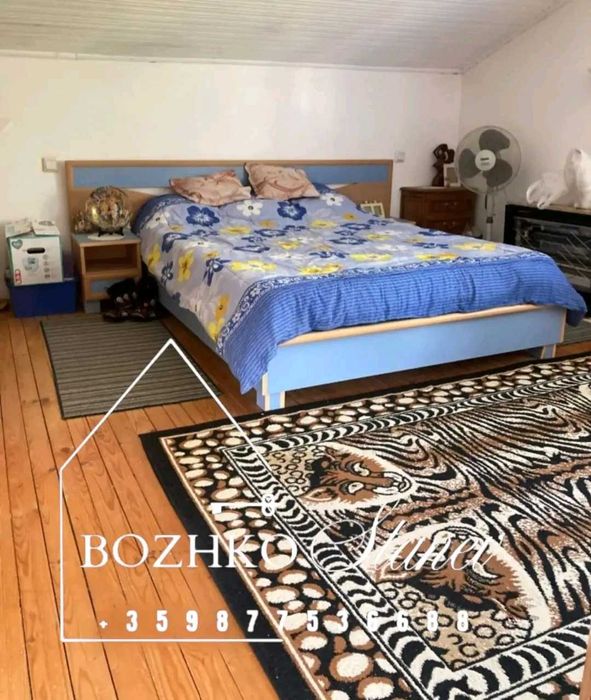 Продавам къща в с. Детелина