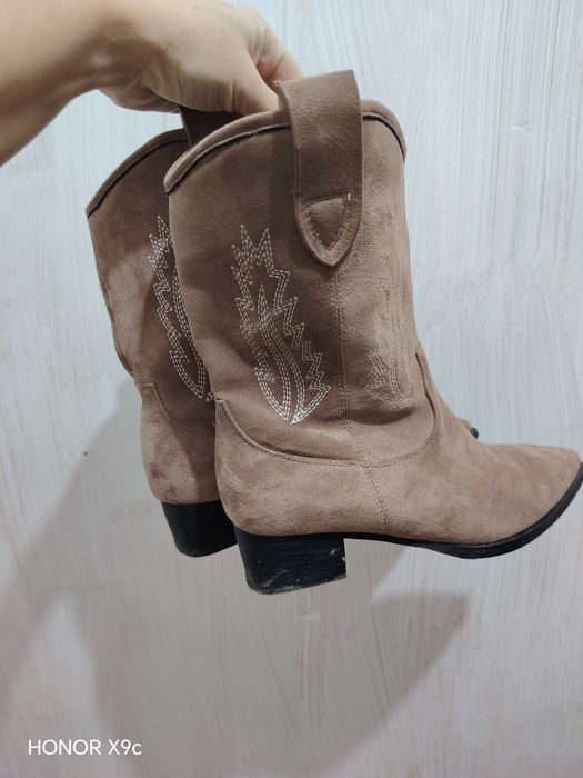 Трендовые женские сапоги