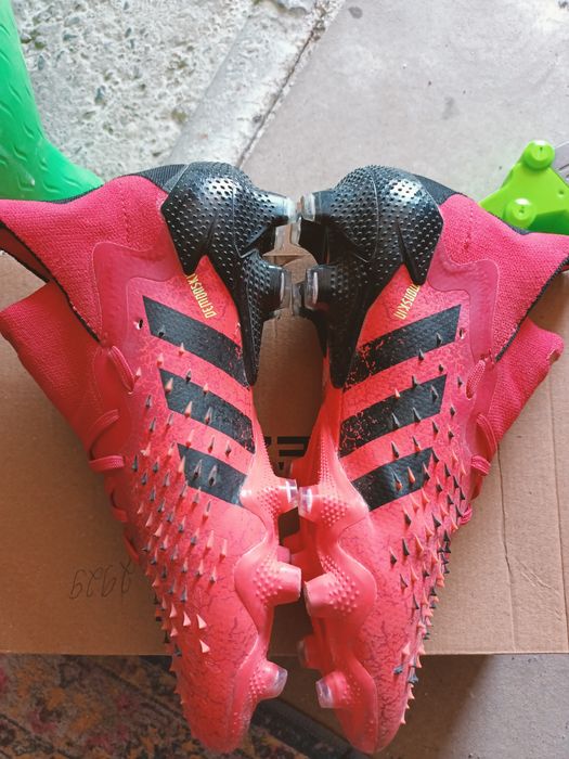 Бутсы футбольные