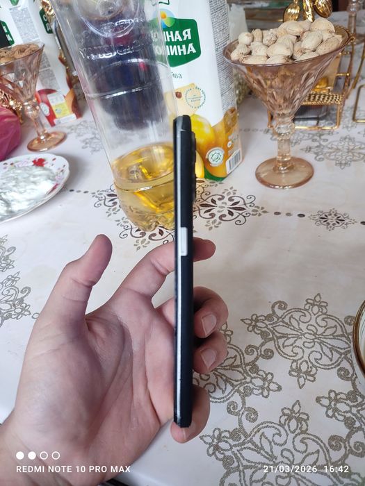 Holati ideal realme 9 sotiladi